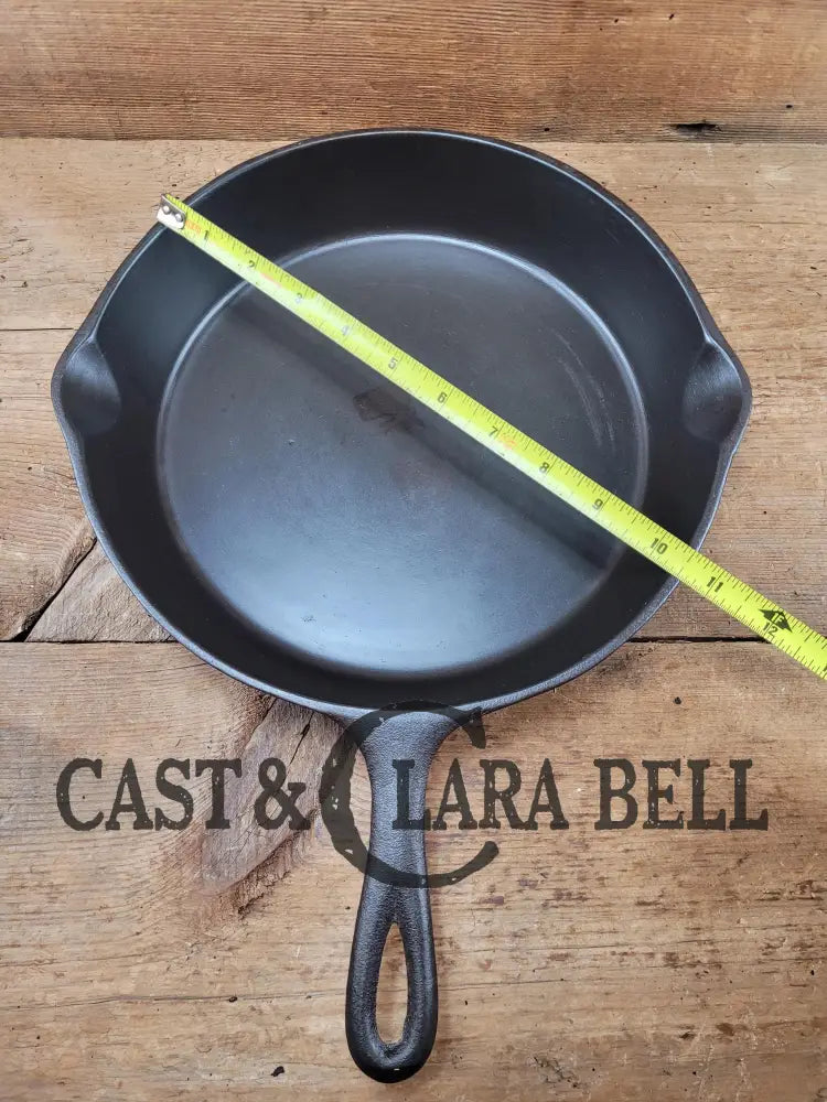 1940’S Era Three Notch Lodge #9 E Cast Iron Skillet. The Clara Bell Classic. Skillet