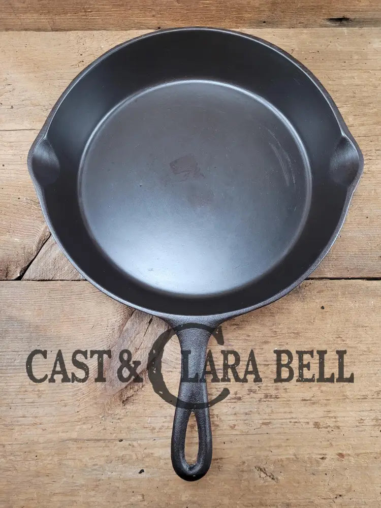 1940’S Era Three Notch Lodge #9 E Cast Iron Skillet. The Clara Bell Classic. Skillet