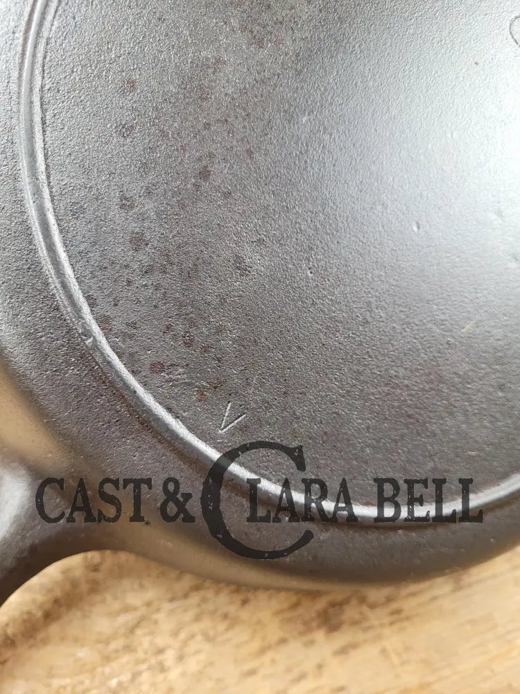 1940’S Era Three Notch Lodge #9 E Cast Iron Skillet. The Clara Bell Classic. Skillet