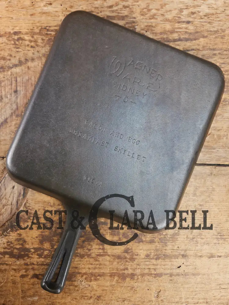 1940βs Era Wagner Ware Bacon and Egg Cast Iron Breakfast Skillet 1101 Square handle. Great gift idea! Skillet