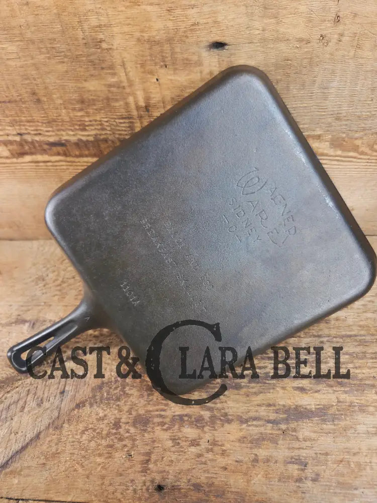1940βs Era Wagner Ware Bacon and Egg Cast Iron Breakfast Skillet 1101 Square handle. Great gift idea! Skillet