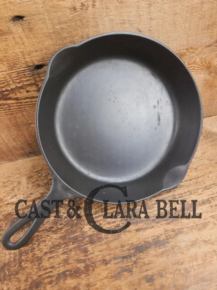 1940’s Griswold #6 Cast Iron Skillet with Small Block Logo and Smooth Bottom 699 I Skillet