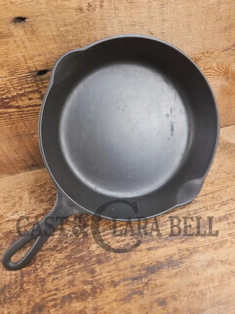 1940βs Griswold #6 Cast Iron Skillet with Small Block Logo and Smooth Bottom 699 I Skillet