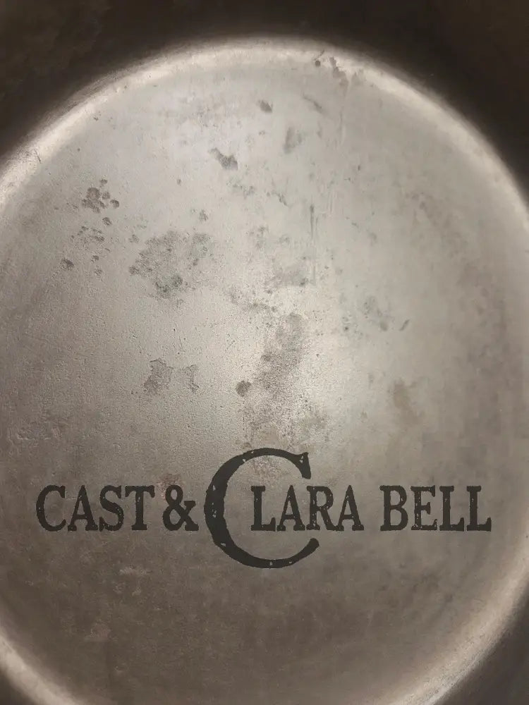 1940βs Griswold #6 Cast Iron Skillet with Small Block Logo and Smooth Bottom 699 K Skillet