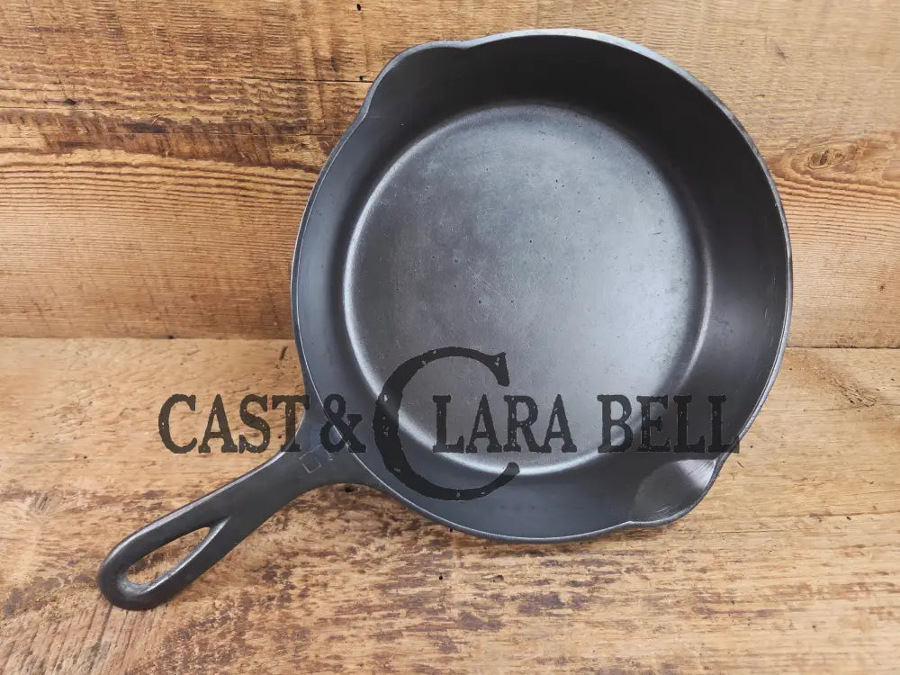 1940’s Griswold #6 Cast Iron Skillet with Small Block Logo and Smooth Bottom 699 L Skillet