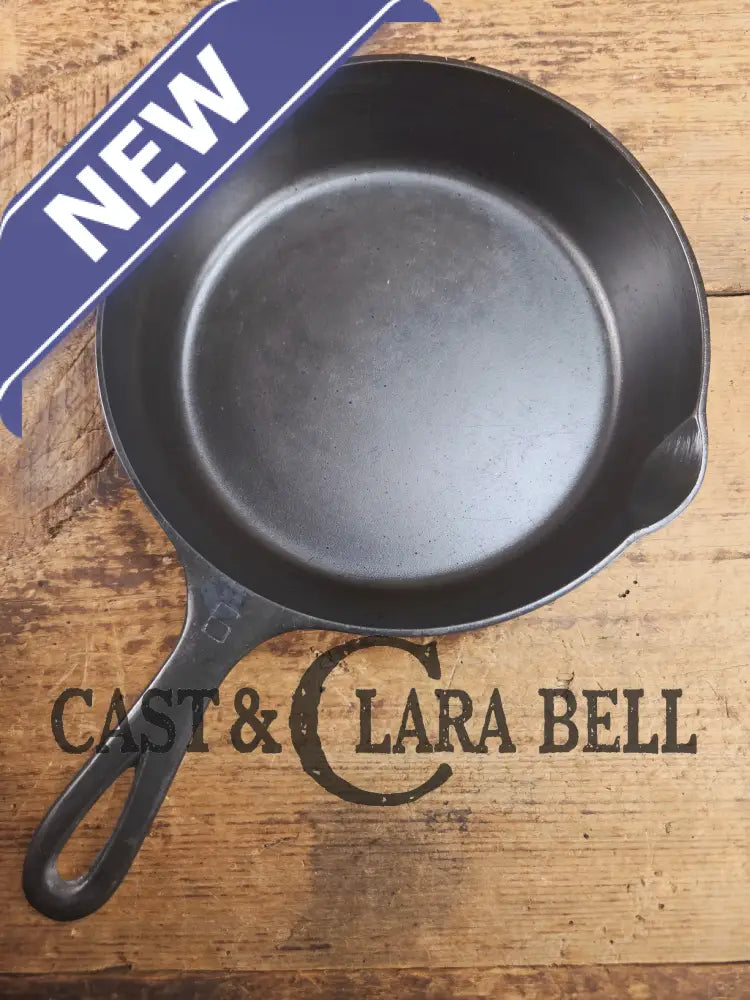 1940’s Griswold #6 Cast Iron Skillet with Small Block Logo and Smooth Bottom 699 L Skillet