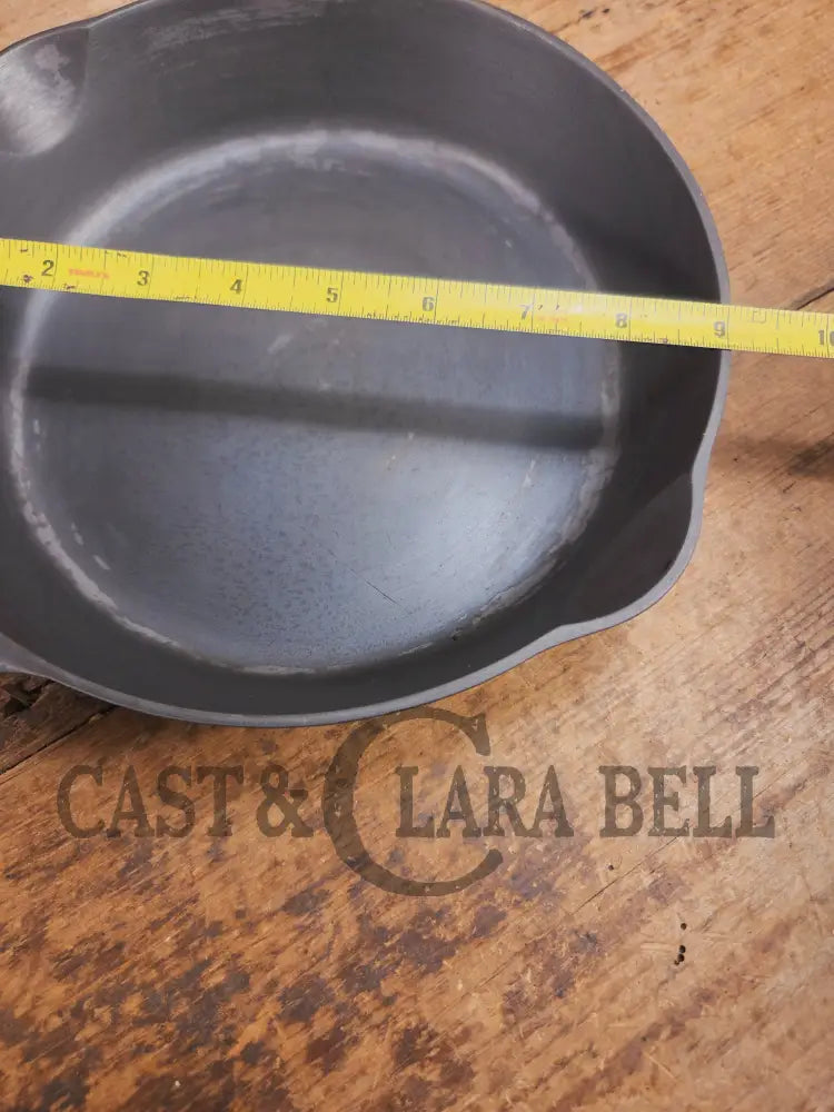 1940βs Griswold #6 Cast Iron Skillet with Small Block Logo and Smooth Bottom 699 Y Skillet