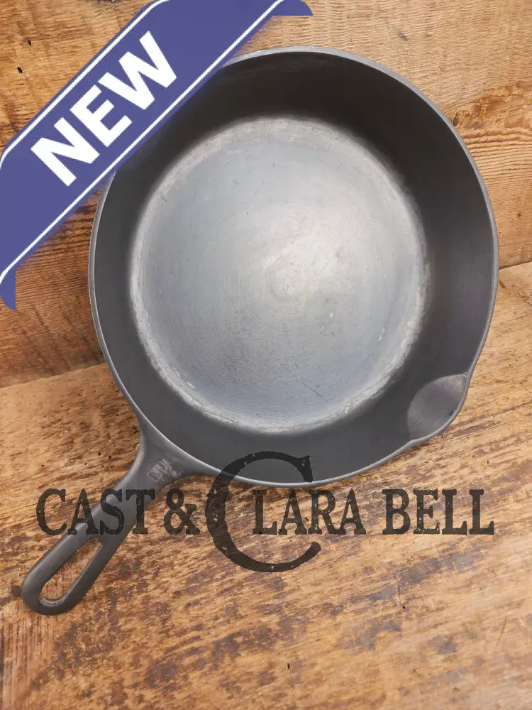 1940βs Griswold #6 Cast Iron Skillet with Small Block Logo and Smooth Bottom 699 Y Skillet
