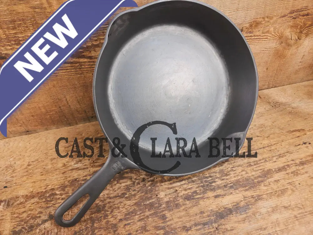 1940βs Griswold #6 Cast Iron Skillet with Small Block Logo and Smooth Bottom 699 Y Skillet