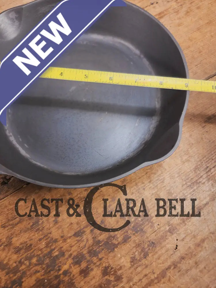 1940βs Griswold #6 Cast Iron Skillet with Small Block Logo and Smooth Bottom 699 Y Skillet