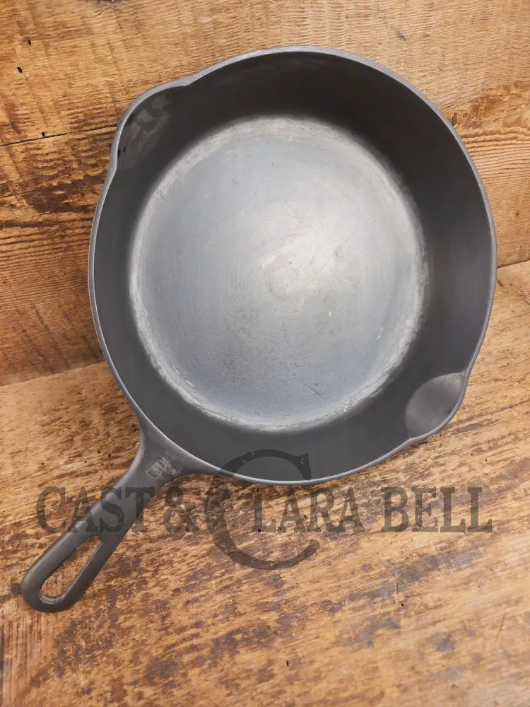 1940βs Griswold #6 Cast Iron Skillet with Small Block Logo and Smooth Bottom 699 Y Skillet