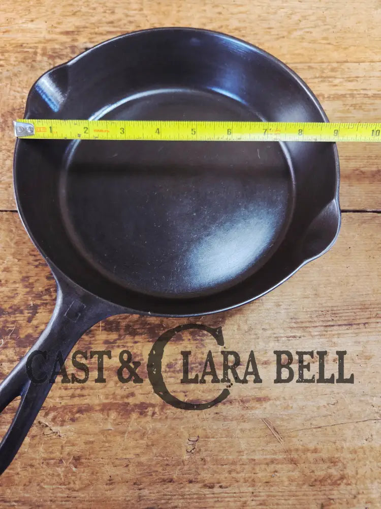 1940’s Griswold #6 Cast Iron Skillet with Small Block Logo Flat Handle and Smooth Bottom 699 B. Wonderful sauté pan