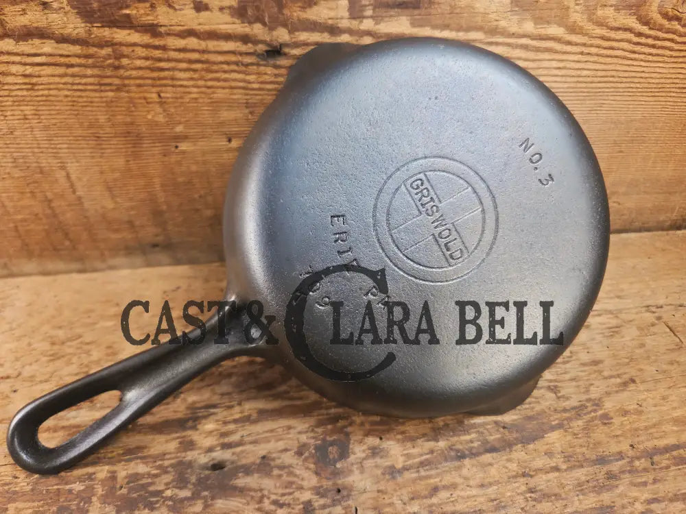 1940βs Griswold No. 3 Cast Iron Egg Skillet with Grooved Handle 709 K Skillet