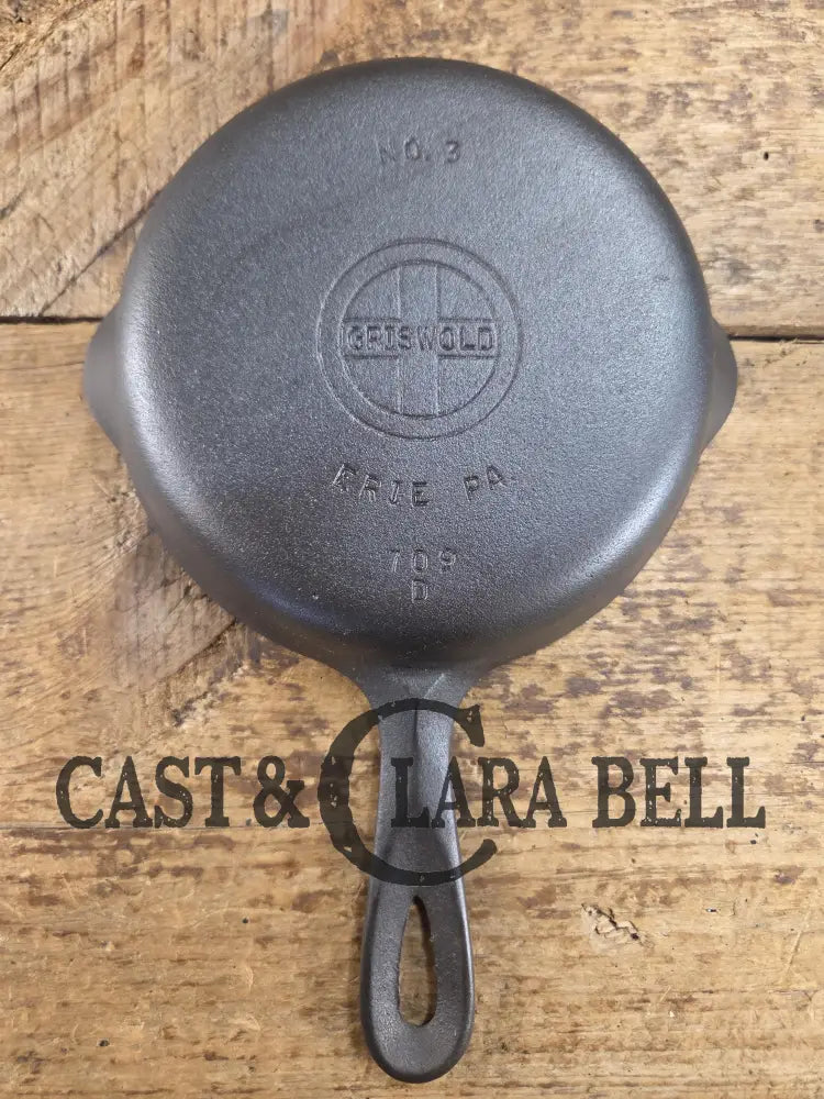 1940’s Griswold No. 3 Cast Iron Egg Skillet with Small Block Logo 709 D Skillet