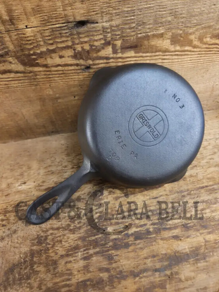 1940βs Griswold No. 3 Cast Iron Egg Skillet with Small Block Logo 709 D Skillet