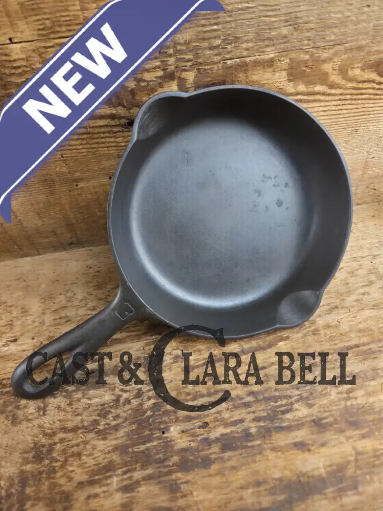 1940βs Griswold No. 3 Cast Iron Egg Skillet with Small Block Logo 709 D Skillet