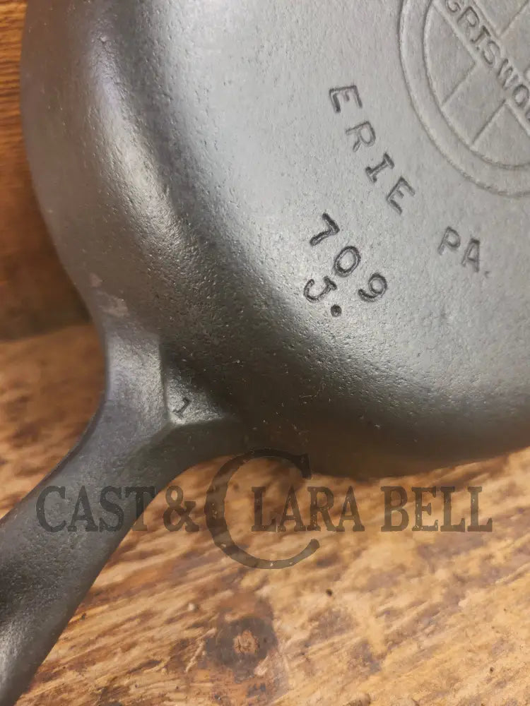 1940βs Griswold No. 3 Cast Iron Egg Skillet with Small Block Logo 709 J Skillet