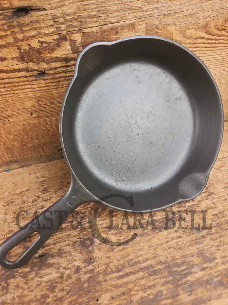 1940βs Griswold No. 3 Cast Iron Egg Skillet with Small Block Logo 709 J Skillet