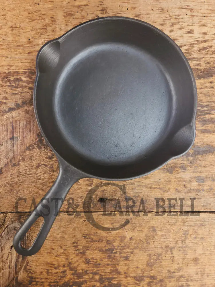 1940βs Griswold No. 3 Cast Iron Egg Skillet with Small Block Logo 709 J Skillet
