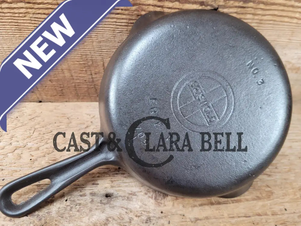 1940βS Griswold No. 3 Cast Iron Egg Skillet With Unique Grooved Handle 709 L