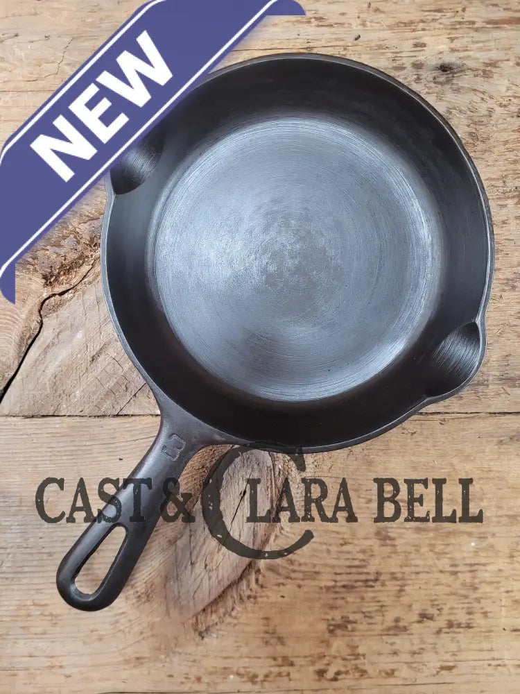 1940βS Griswold No. 3 Cast Iron Egg Skillet With Unique Grooved Handle 709 L