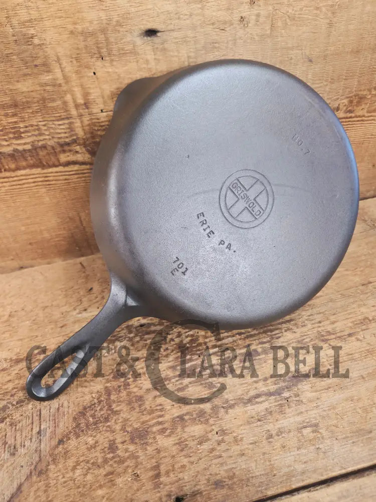 HTF Griswold No. 7 Cast Iron Skillet with Small Block Logo and Grooved Handle 701 Skillet