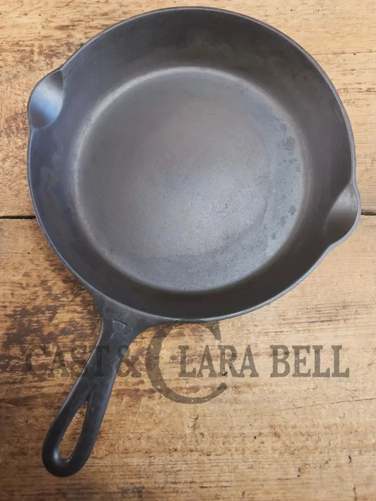 HTF Griswold No. 7 Cast Iron Skillet with Small Block Logo and Grooved Handle 701 Skillet