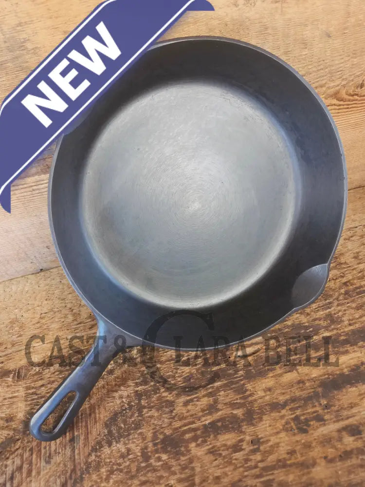 1940’s Griswold No. 7 Cast Iron Skillet with Small Block Logo and Early Handle style. 701 B - Skillet