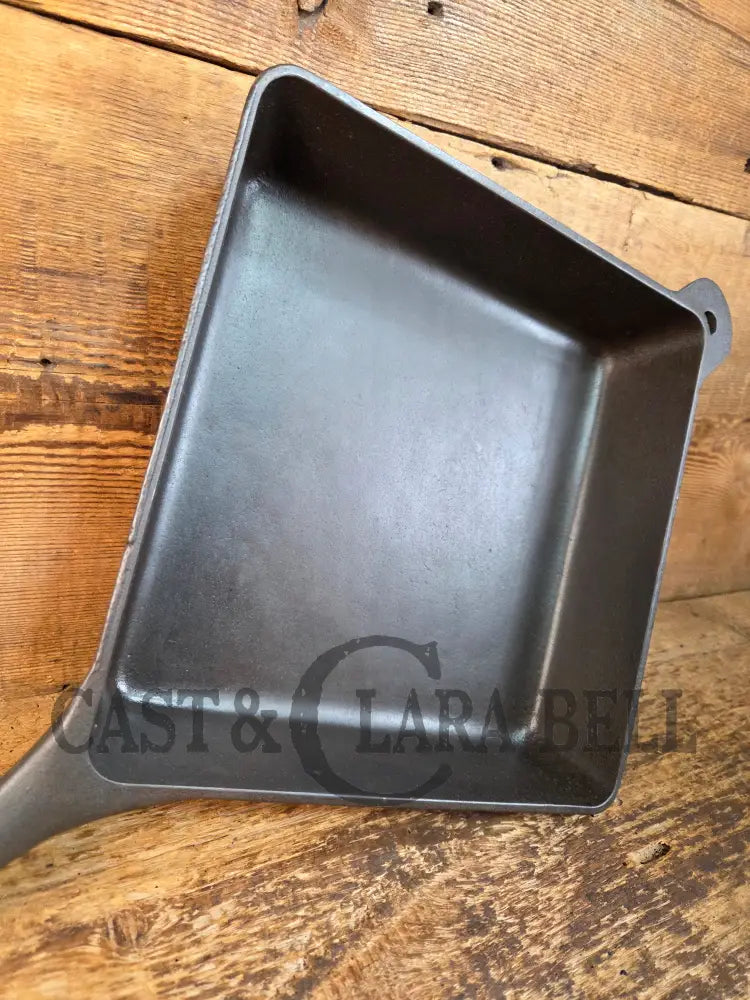 1940βs Griswold No. 768 Square-Fry Skillet with Small Block Logo Erie PA βEβ - Skillet