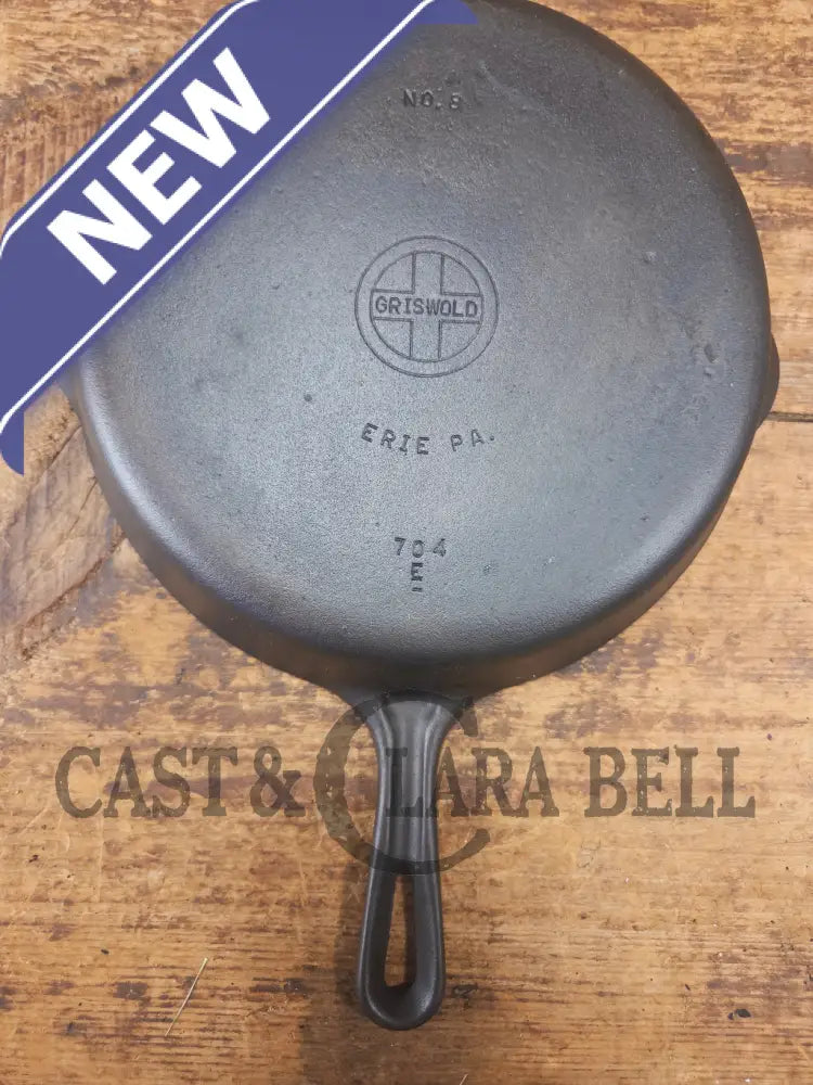 1940’s Griswold No. 8 Cast Iron Skillet with GROOVE handle and Small Block Logo 704 E - Skillet