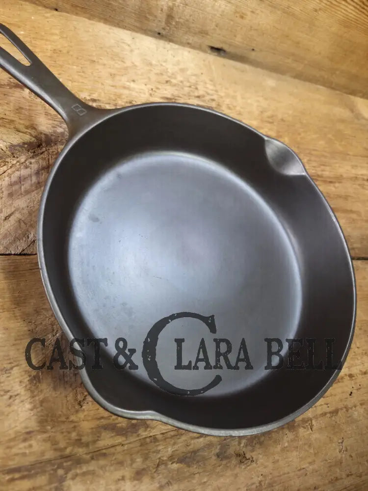 1940’s Griswold No. 8 Cast Iron Skillet with GROOVE handle and Small Block Logo 704 F. In beautiful condition. Almost