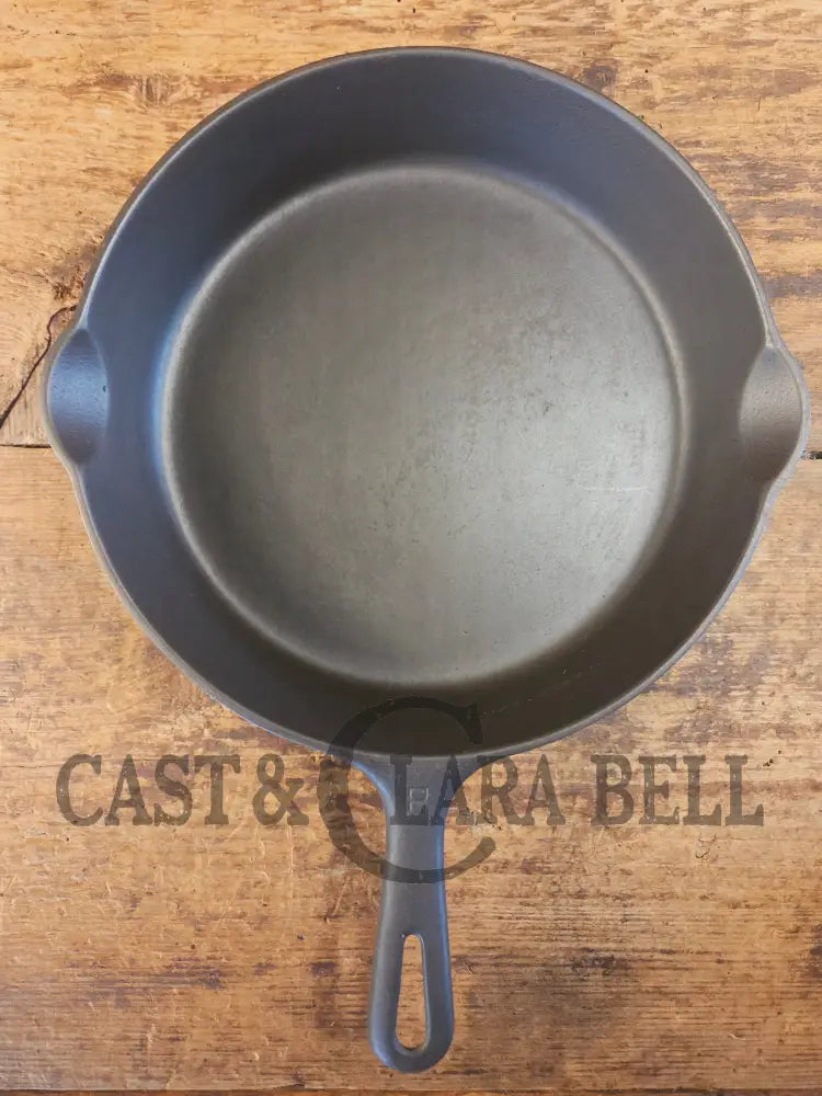 1940’s Griswold No. 8 Cast Iron Skillet with GROOVE handle and Small Block Logo 704 N - Skillet