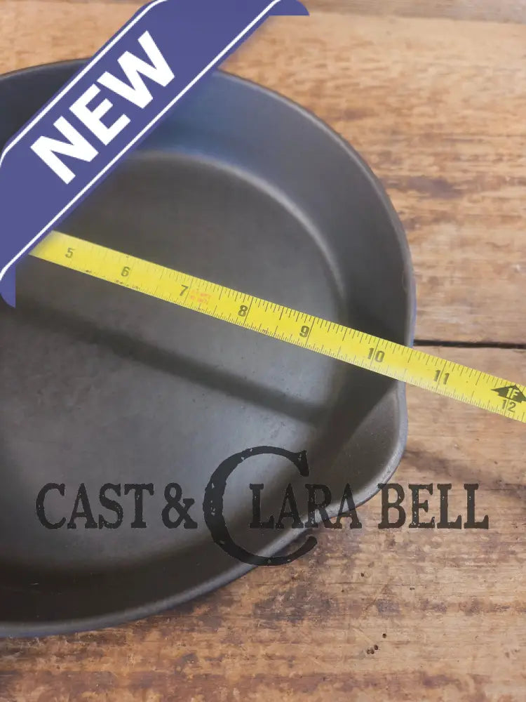 1940’s Griswold No. 8 Cast Iron Skillet with GROOVE handle and Small Block Logo 704 N - Skillet