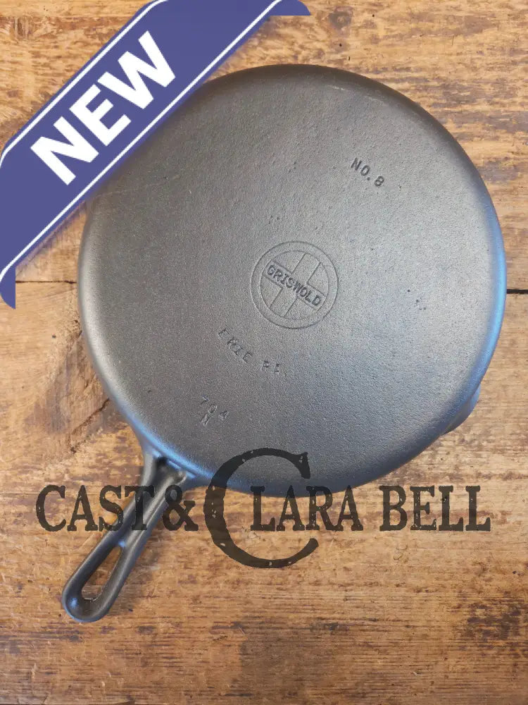 1940’s Griswold No. 8 Cast Iron Skillet with GROOVE handle and Small Block Logo 704 N - Skillet