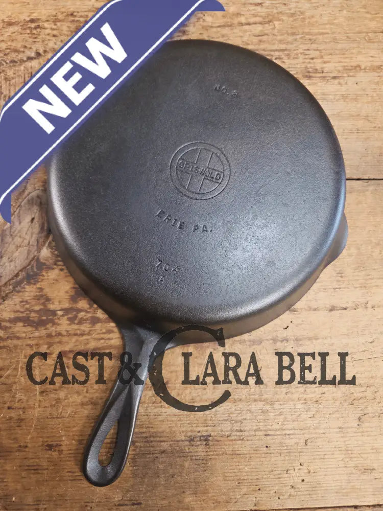 1940’s Griswold No. 8 Cast Iron Skillet with Small Block Logo 704 A. In beautiful condition. Almost mint Skillet