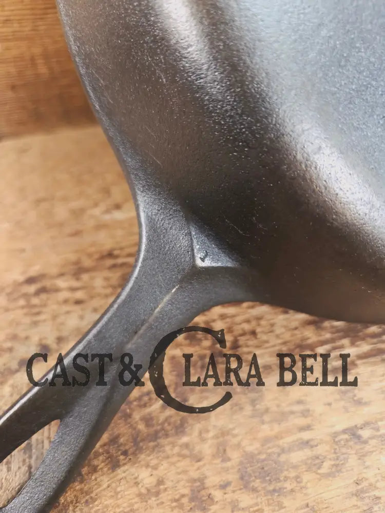 1940’s Griswold No. 8 Cast Iron Skillet with Small Block Logo 704 A. In beautiful condition. Almost mint Skillet