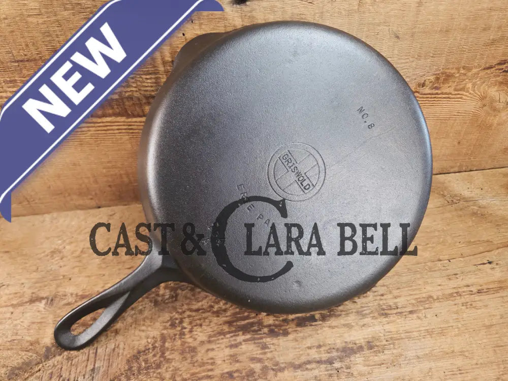 1940’s Griswold No. 8 Cast Iron Skillet with Small Block Logo 704 A. In beautiful condition. Almost mint Skillet