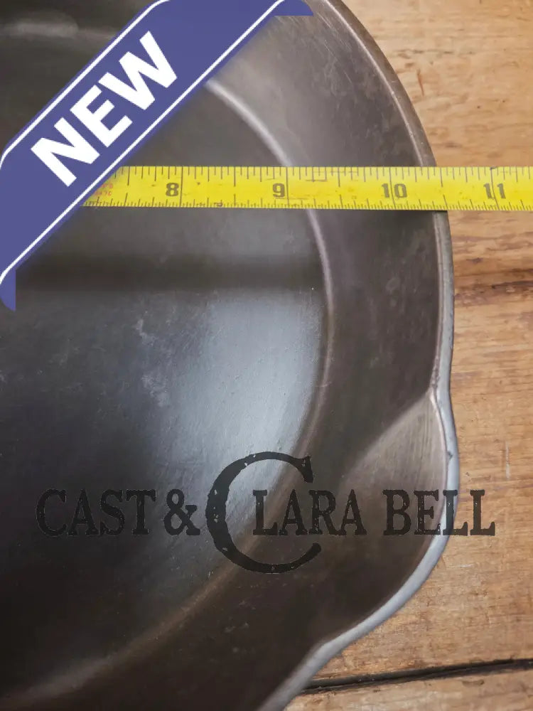 1940βs Griswold No. 8 Cast Iron Skillet with Small Block Logo 704 G Skillet