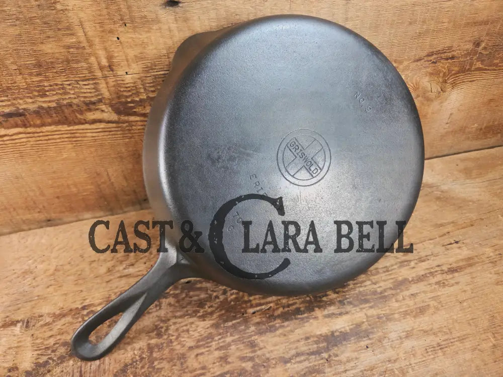 1940βs Griswold No. 8 Cast Iron Skillet with Small Block Logo 704 G Skillet