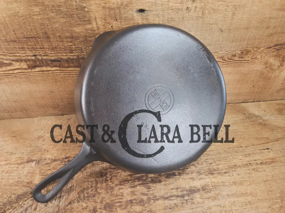 1940’s Griswold No. 8 Cast Iron Skillet with Small Block Logo 704 J. In beautiful condition. Almost mint Skillet