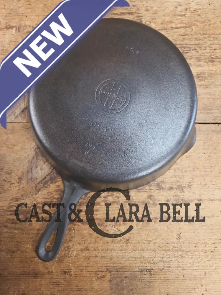 1940’s Griswold No. 8 Cast Iron Skillet with Small Block Logo 704 J. In beautiful condition. Almost mint Skillet