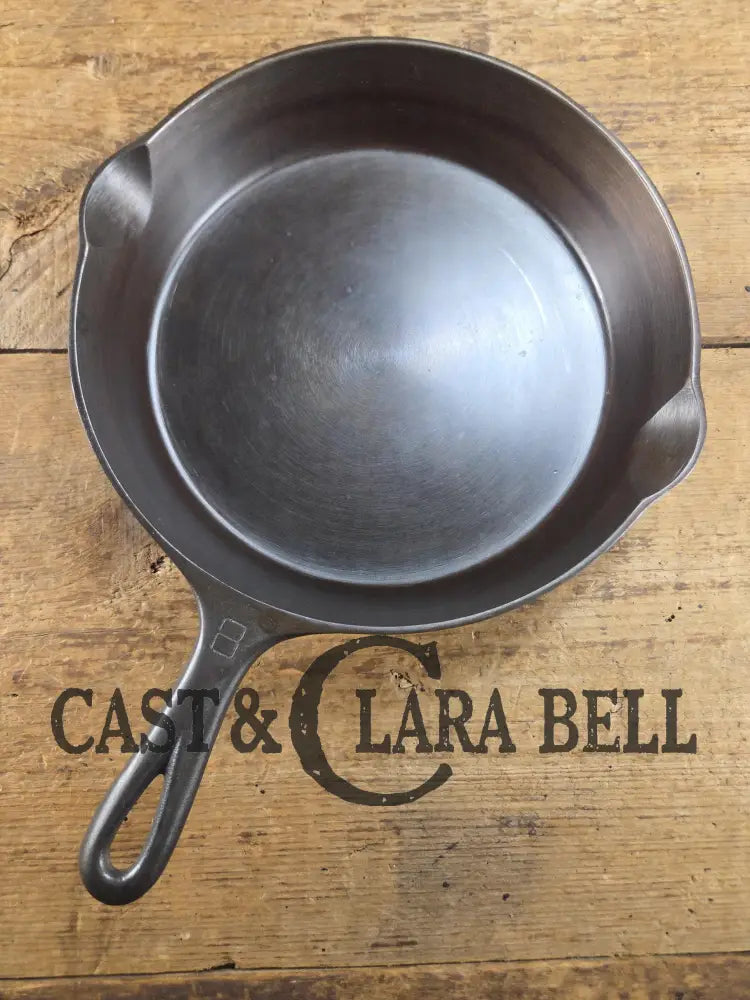 1940’s Griswold No. 8 Cast Iron Skillet with Small Block Logo 704 J. In beautiful condition. Almost mint Skillet