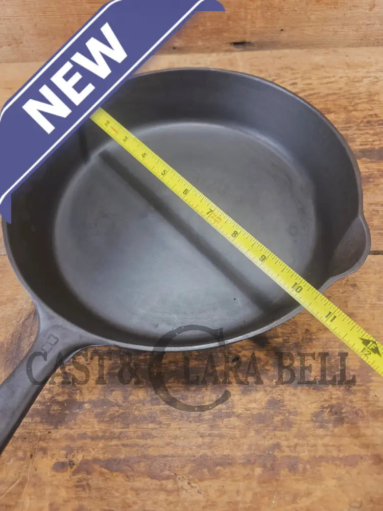 1940’s Griswold No. 8 Cast Iron Skillet with Small Block Logo and Smooth Bottom 704 I - Skillet