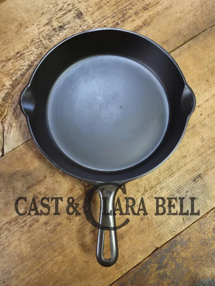 1940βs Griswold No. 8 Cast Iron Skillet with Small Block Logo and Smooth Bottom 704 N Skillet