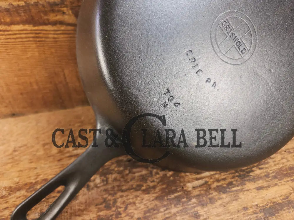 1940βs Griswold No. 8 Cast Iron Skillet with Small Block Logo and Smooth Bottom 704 N Skillet