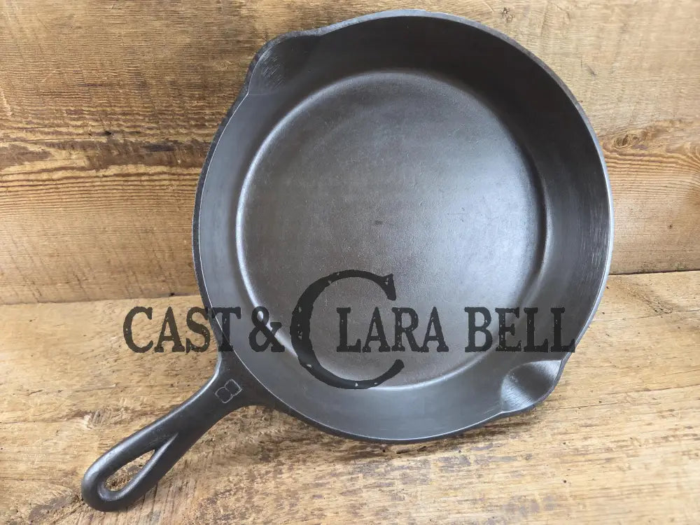1940βs Griswold No. 8 Cast Iron Skillet with Small Block Logo and Smooth Bottom 704 Z Skillet