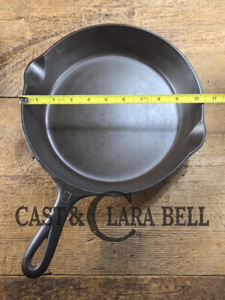 1940βs Griswold No. 8 Cast Iron Skillet with Small Block Logo and Smooth Bottom 704 Z Skillet