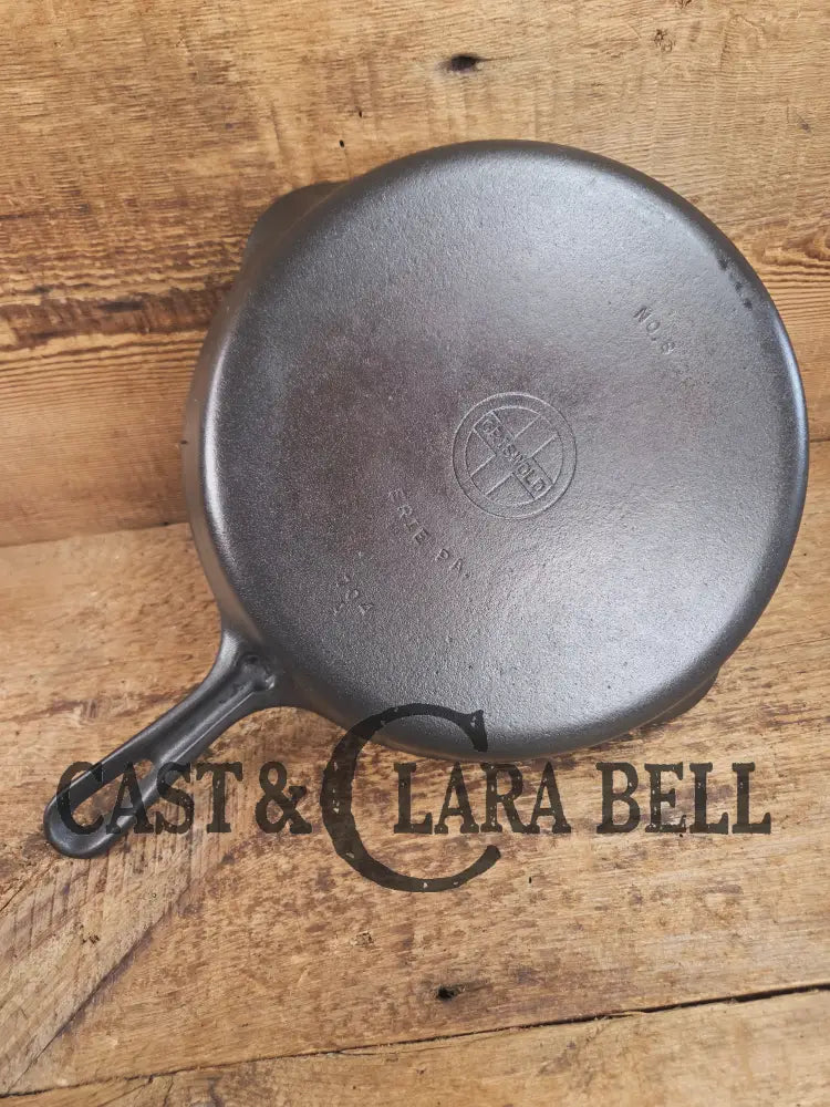 1940โs Griswold No. 8 Cast Iron Skillet with Small Block Logo and Smooth Bottom with GROOVE handle! 704 A Skillet