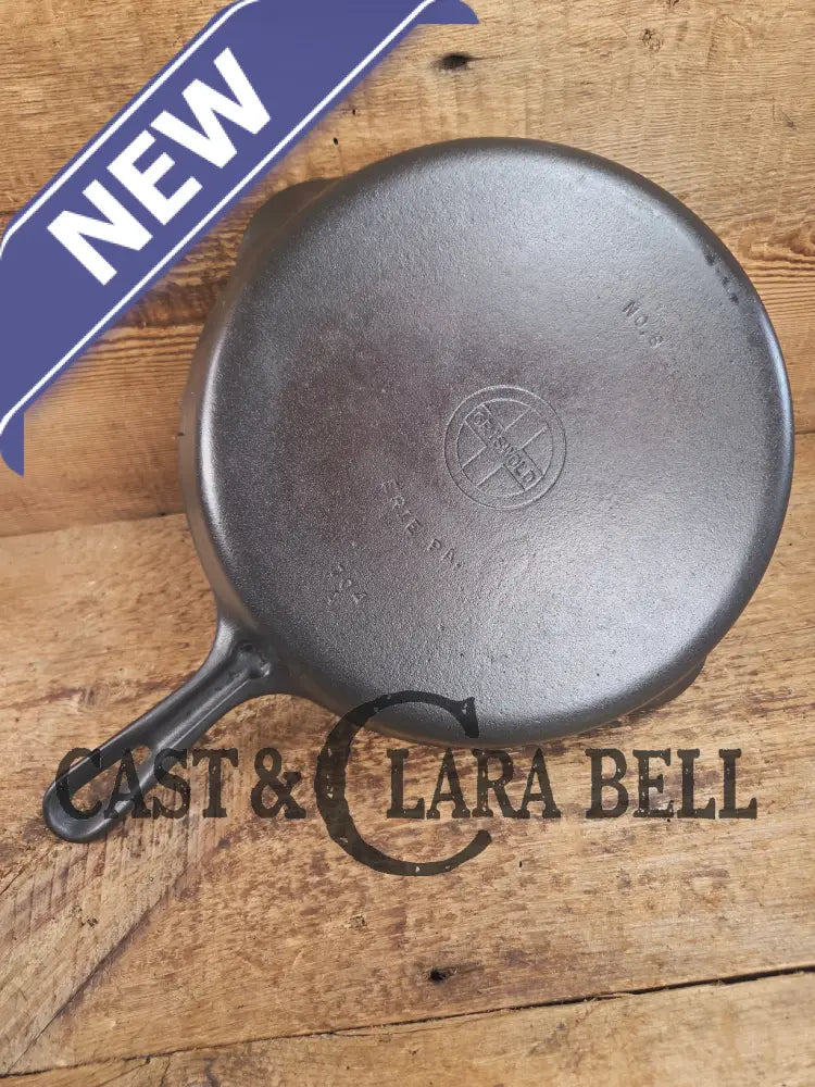 1940βs Griswold No. 8 Cast Iron Skillet with Small Block Logo and Smooth Bottom with GROOVE handle! 704 A Skillet