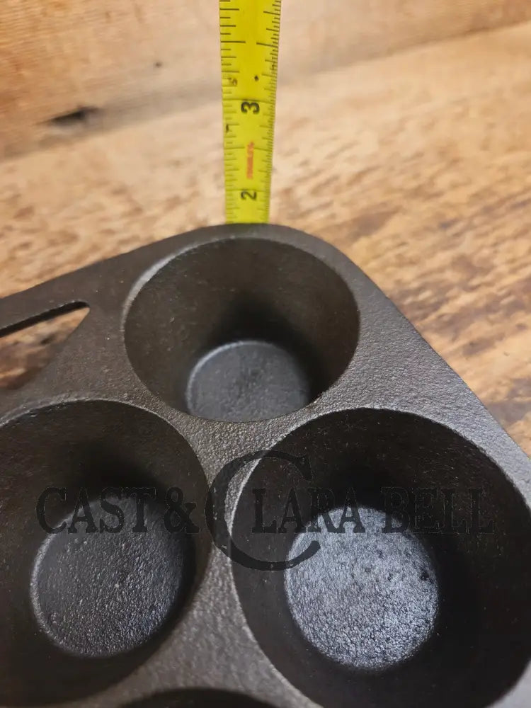 1950βs Era Wagner Cast Iron Popover Pan 11 cup. Perfect for cornbread muffins or popovers SC24 - Bakeware